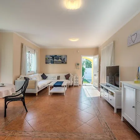 Villa Jeanette By Ghr Rentals